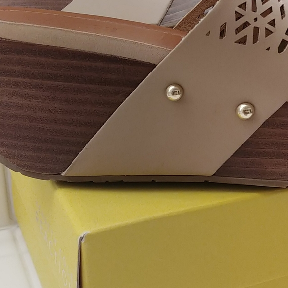 Kenneth Cole platform/7 - Picture 8 of 8